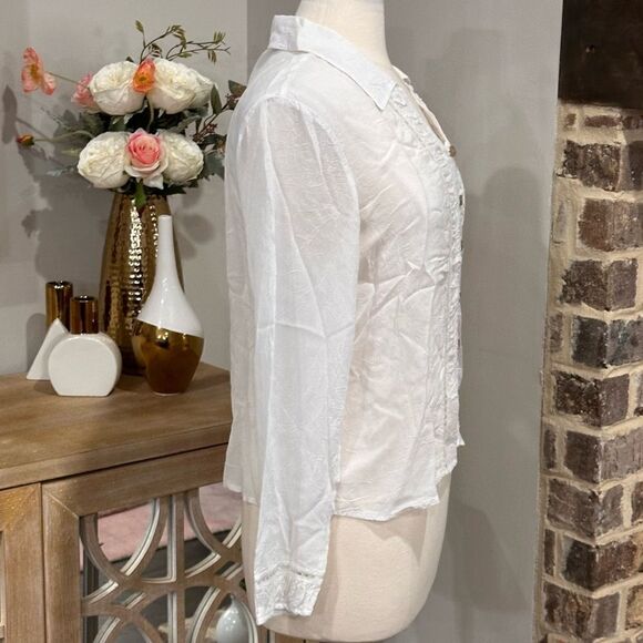 J.Jill Women’s Lace Button Down White Shirt in the Size Medium - Picture 10 of 11